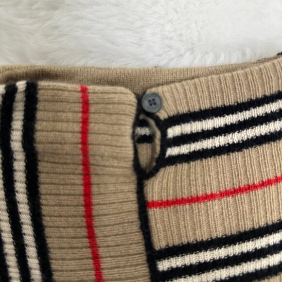 Burberry Sweaters & Knitwear for Kids - Picture 5 of 6